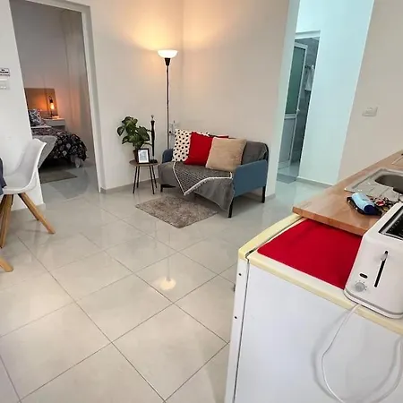 En Planta Baja Directo A La Calle Appartement