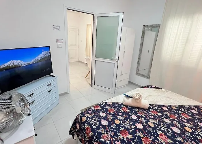 En Planta Baja Directo A La Calle アパート