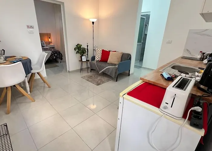 En Planta Baja Directo A La Calle アパート