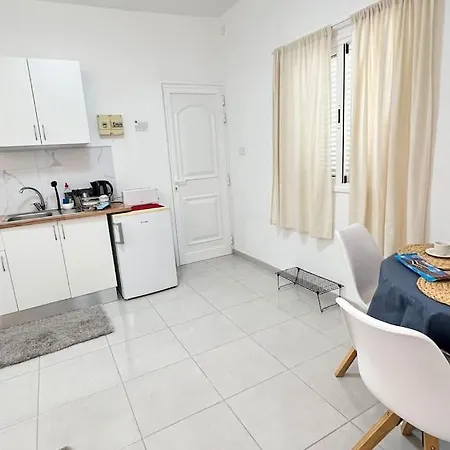 En Planta Baja Directo A La Calle Apartament *