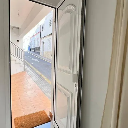 En Planta Baja Directo A La Calle Apartament